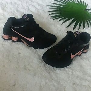 Nike tennis shoes